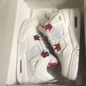 Retro 4 Jordan’s White/Metallic Red, Authenticated, Size 7 Woman’s Size 5.5 Men